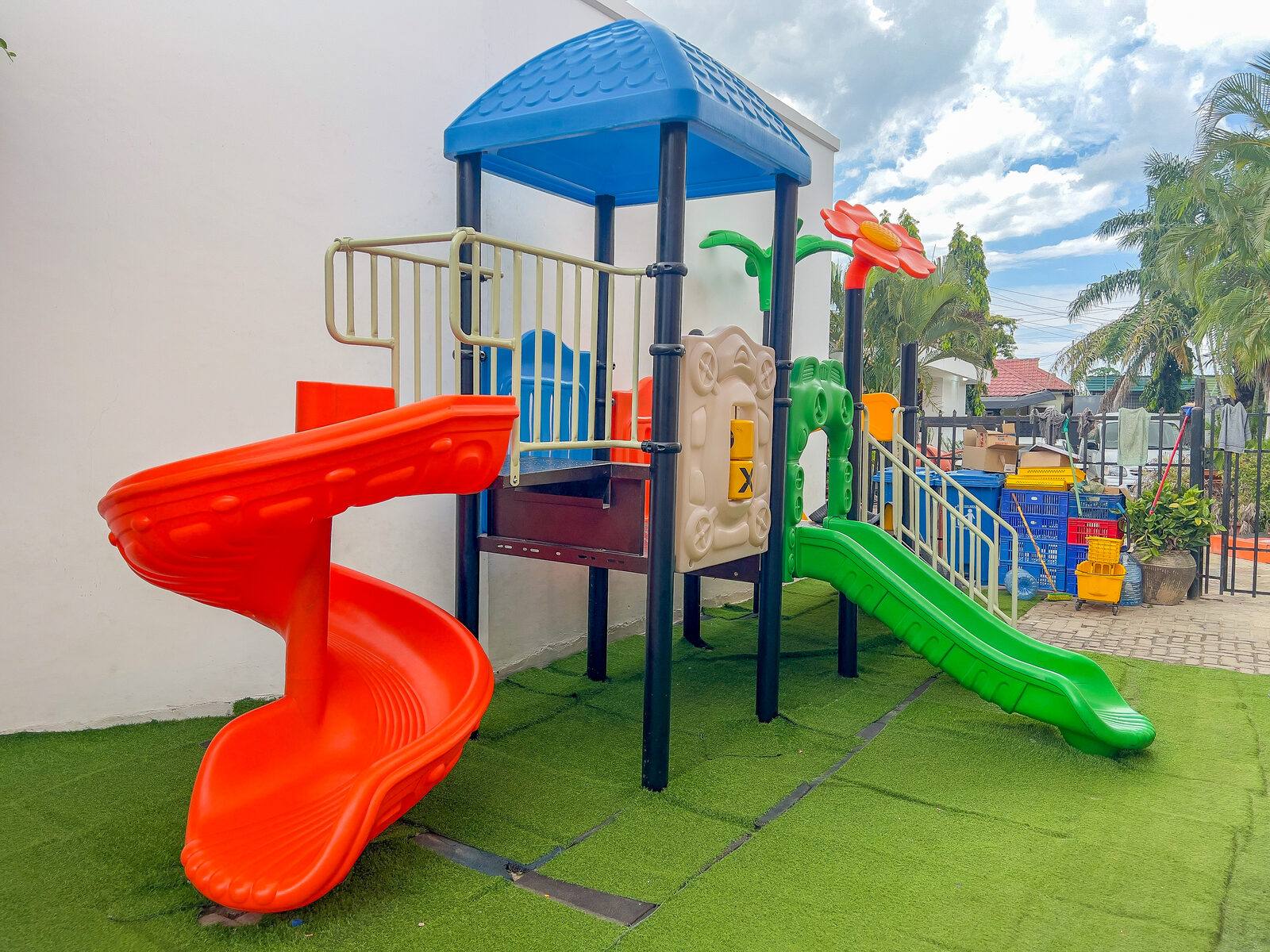 Kids playing at the Kookoos playground during a party